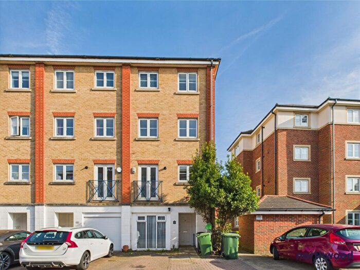 5 Bedroom Town House To Rent In Barbuda Quay, Sovereign Harbour South, Eastbourne, BN23