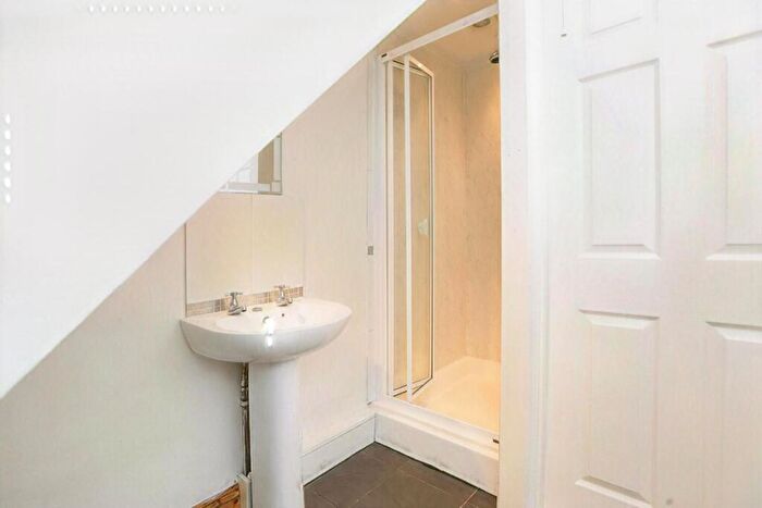 1 Bedroom Flat To Rent In Pearson Road, Plymouth, PL4