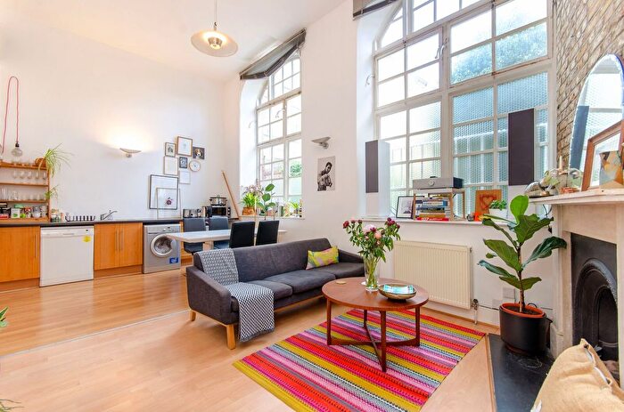 2 Bedroom Flat To Rent In Chequer Street, Old Street, London, EC1Y