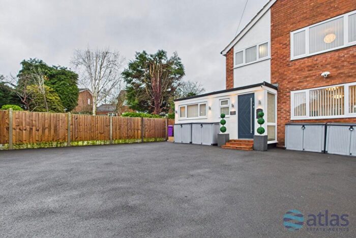 3 Bedroom Semi Detached House For Sale In Fieldfare Close, Woolton, L25