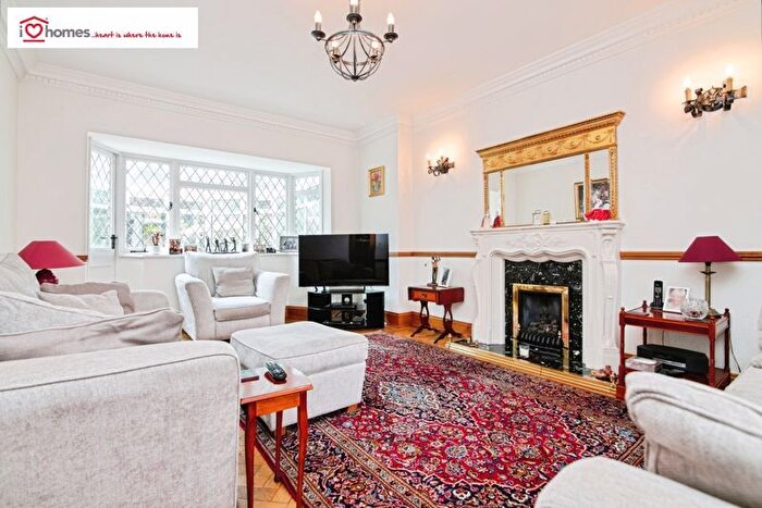 5 Bedroom Detached House For Sale In Fairyfield Avenue, Birmingham, B43