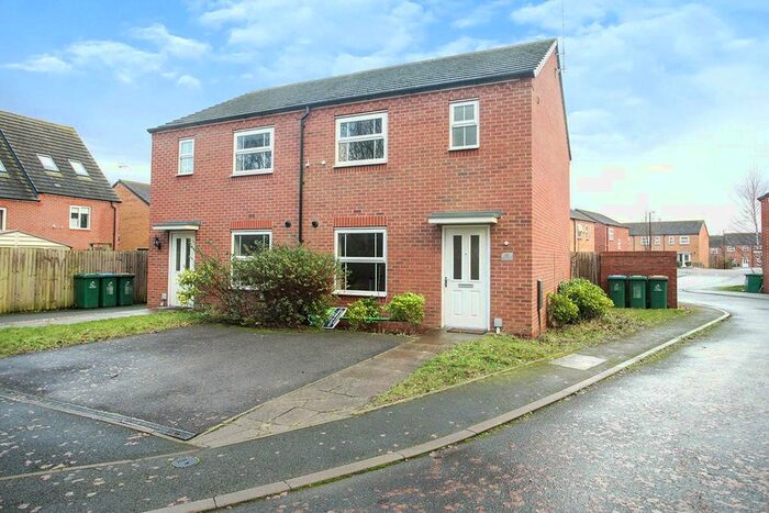 3 Bedroom Semi-Detached House To Rent In Salix Close, Coventry, West Midlands, CV4