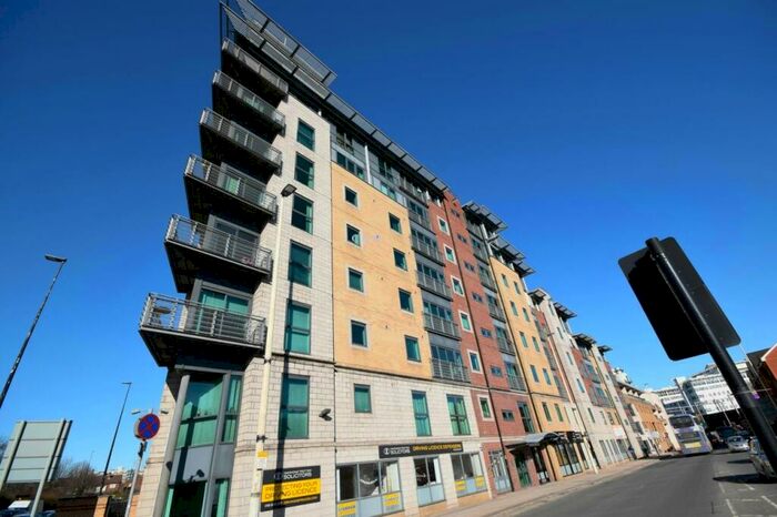2 Bedroom Apartment To Rent In City Point, Chapel Street, Salford, M3