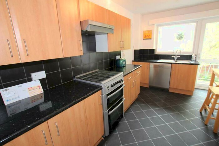 2 Bedroom Apartment To Rent In Clumber Court, Clumber Crescent South, The Park, Nottingham, NG7