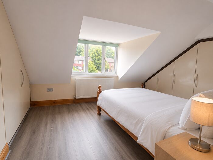 1 Bedroom Flat To Rent In Croydon Road, Caterham, CR3