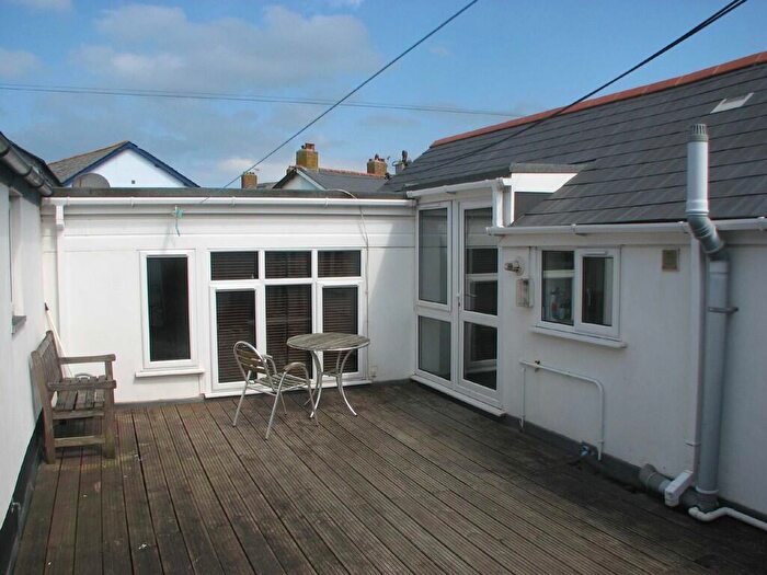 2 Bedroom Flat To Rent In Princes Street, Bude, EX23