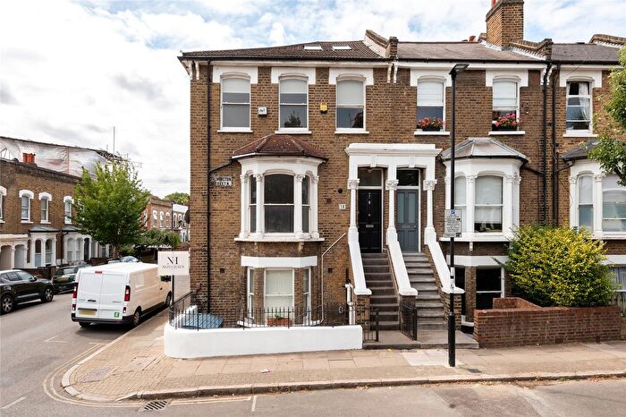 3 Bedroom Flat To Rent In Almington Street, London, N4