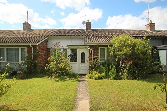2 Bedroom Terraced Bungalow For Sale In Vineyard Walk, Bottisham, Cambridge, CB25