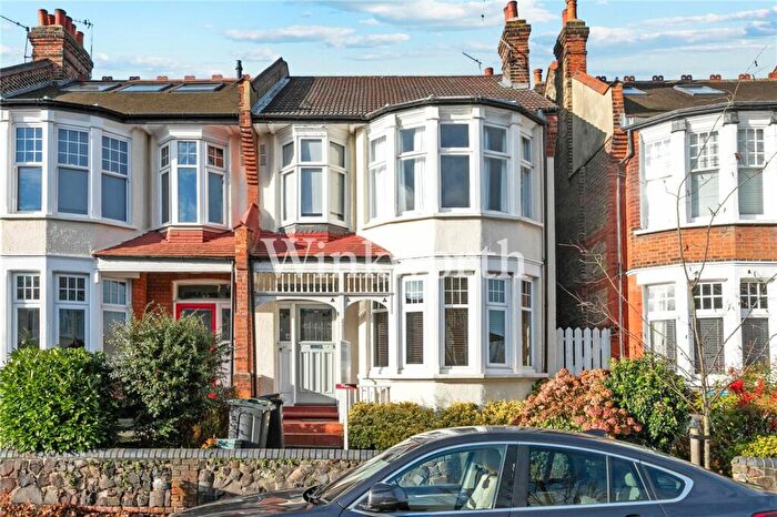 1 Bedroom Apartment To Rent In Cranley Gardens, London, N13