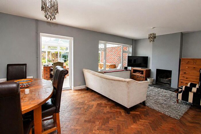 3 Bedroom Semi-Detached House For Sale In Northey Avenue, Cheam, SM2