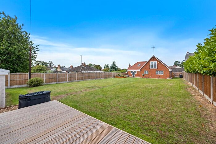 5 Bedroom Detached House For Sale In Winding Way, Thrapston, NN14