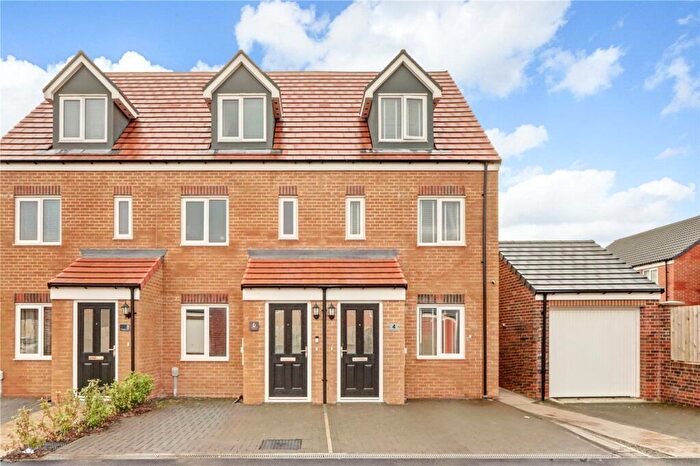 3 Bedroom End Of Terrace House For Sale In Gladious Court, Philadelphia, Houghton Le Spring, Tyne And Wear, DH4