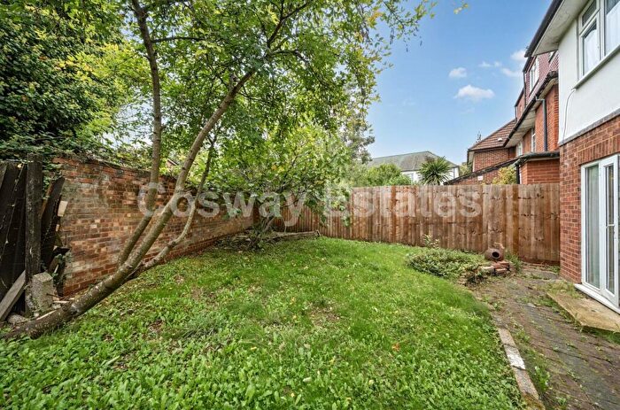 2 Bedroom Detached House For Sale In Abercorn Close, Mill Hill, NW7
