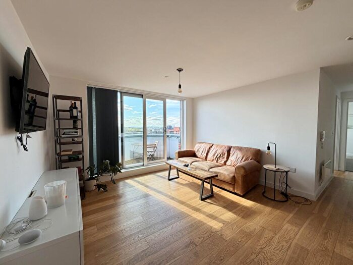 2 Bedroom Apartment To Rent In HatBox, Munday Street, Manchester, M4