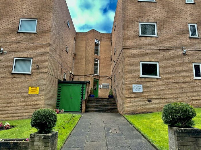 2 Bedroom Apartment To Rent In Mulrankin Court, L13