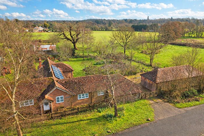 4 Bedroom Bungalow For Sale In Pinkney Lane, Lyndhurst, SO43