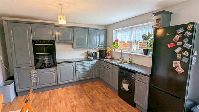 4 Bedroom End Of Terrace House For Sale In Hartland, Skelmersdale, WN8