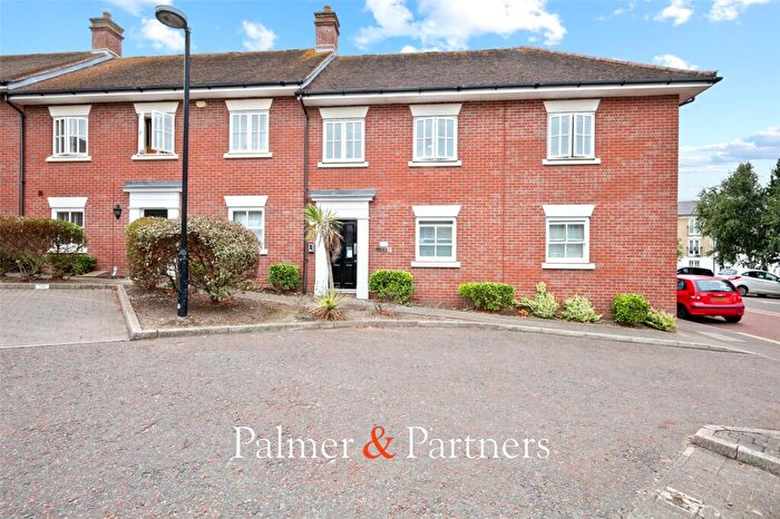2 Bedroom Apartment For Sale In George Williams Way, Colchester, Essex, CO1