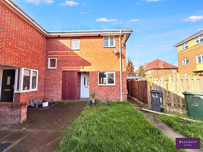 2 Bedroom Terraced House For Sale In Beechlea, Thurnscoe, Rotherham, S63