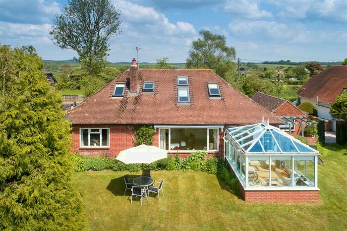 4 Bedroom Bungalow For Sale In Salisbury Road, Broughton, Stockbridge, SO20