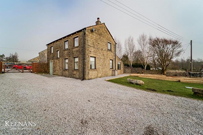 3 Bedroom Farm House To Rent In Moss Houses Road, Foulridge, Colne, BB8