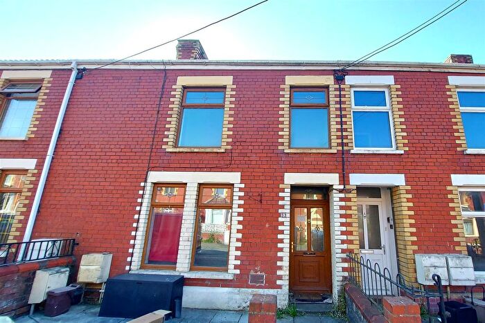 1 Bedroom Flat To Rent In Park Street, Kenfig Hill, Bridgend, CF33