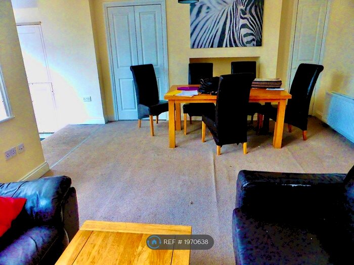 6 Bedroom Terraced House To Rent In Lavender Gardens, Newcastle Upon Tyne, NE2