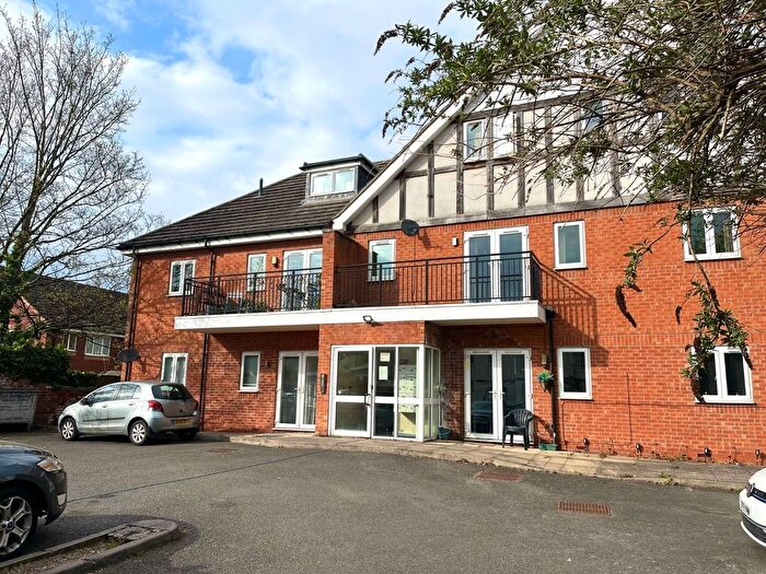 2 Bedroom Flat To Rent In Moor Street, Burton-On-Trent, Staffordshire, DE14