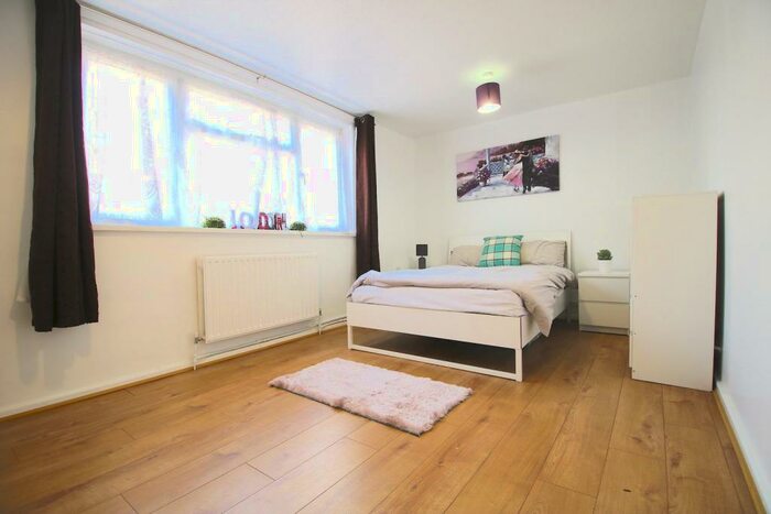 4 Bedroom Flat To Rent In Canrobert Street, Charles Darwin House, London, E2