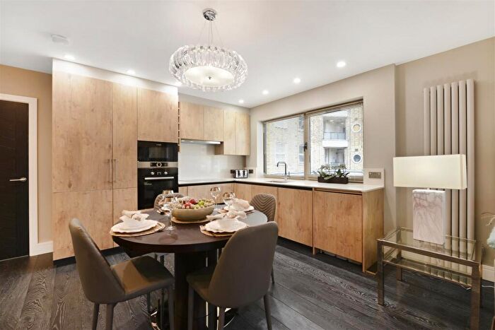 3 Bedroom Flat To Rent In St. Johns Wood Park, St. Johns Wood, NW8