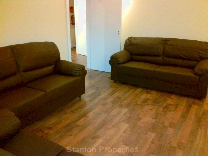 7 Bedroom Semi-Detached House To Rent In &# Pppw, Burton Avenue, West Didsbury, M20