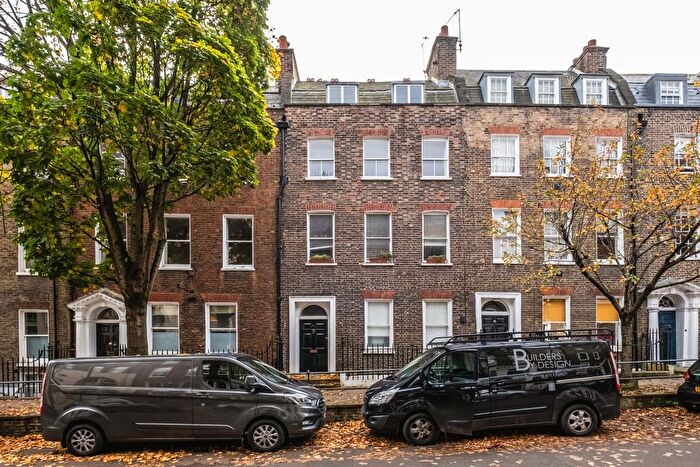 1 Bedroom Flat To Rent In Cross Street, London, N1