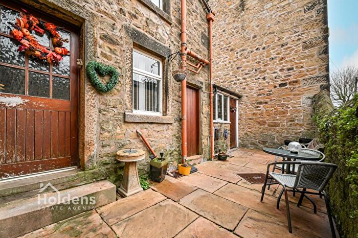 3 Bedroom End Of Terrace House For Sale In Berry Lane, Longridge, PR3