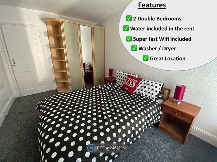 2 Bedroom Flat To Rent In Cheltenham Place, Newquay, TR7