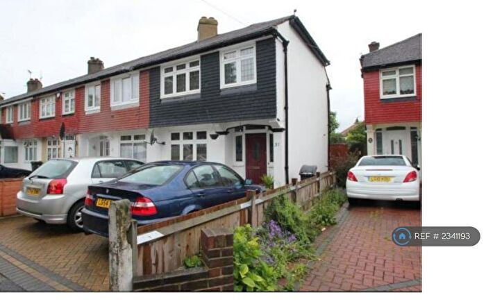 3 Bedroom End Of Terrace House To Rent In Barnsbury Crescent, Surbiton, KT5