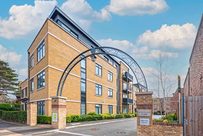 2 Bedroom Flat For Sale In Samuelson Place, Isleworth, TW7
