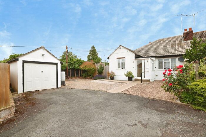 3 Bedroom Semi-Detached Bungalow For Sale In Kitchener Road, Amesbury, Salisbury, SP4