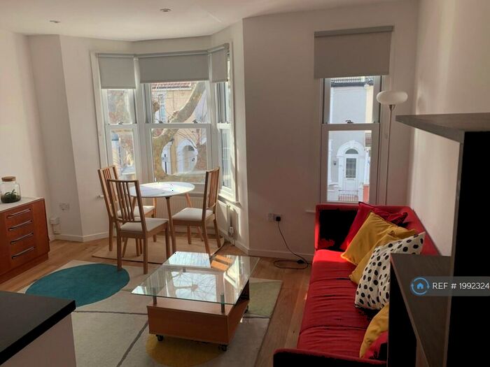 1 Bedroom Flat To Rent In Third Avenue, London, E12