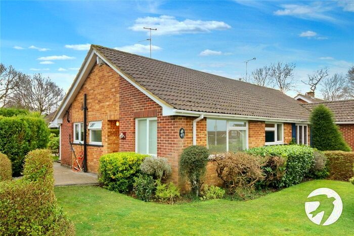 2 Bedroom Bungalow To Rent In Victoria Road, Walderslade, Chatham, Kent ME5