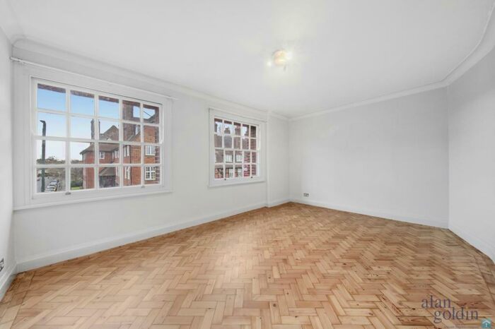 3 Bedroom Flat To Rent In Temple Fortune Mansions, NW11