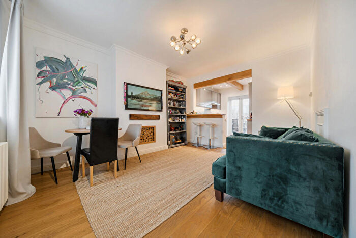 3 Bedroom Terraced House For Sale In Churchbury Road, London, SE9