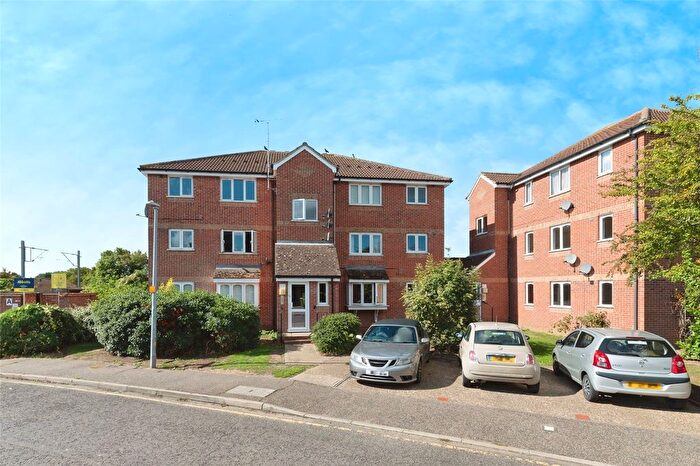 1 Bedroom Flat For Sale In Lesney Gardens, Rochford, Essex, SS4