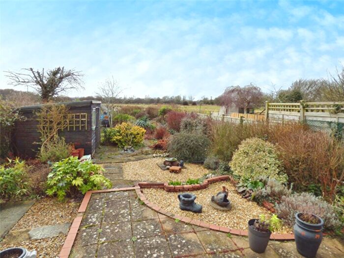 2 Bedroom Bungalow For Sale In Oakgrove Road, Bishopstoke, Eastleigh, SO50