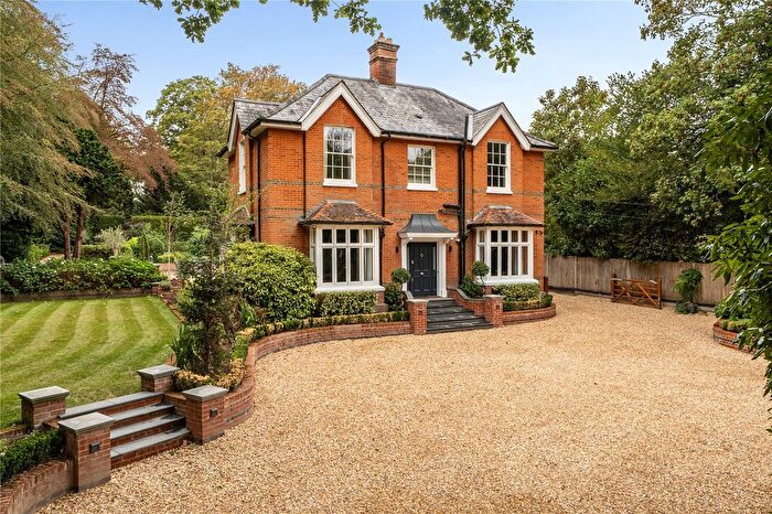6 Bedroom Detached House For Sale In Odiham Road, Winchfield, Hook, Hampshire, RG27
