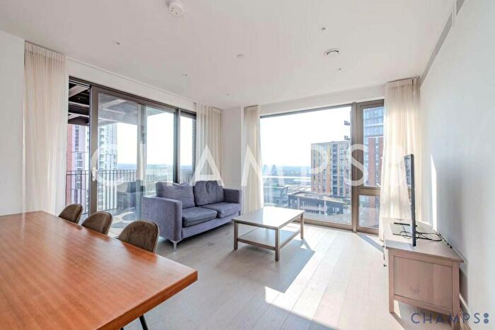 2 Bedroom Flat To Rent In Embassy Garden, London, SW11