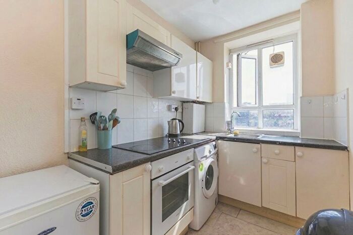 2 Bedroom Flat For Sale In William Morris House, Margravine Road, Hammersmith, London, W6