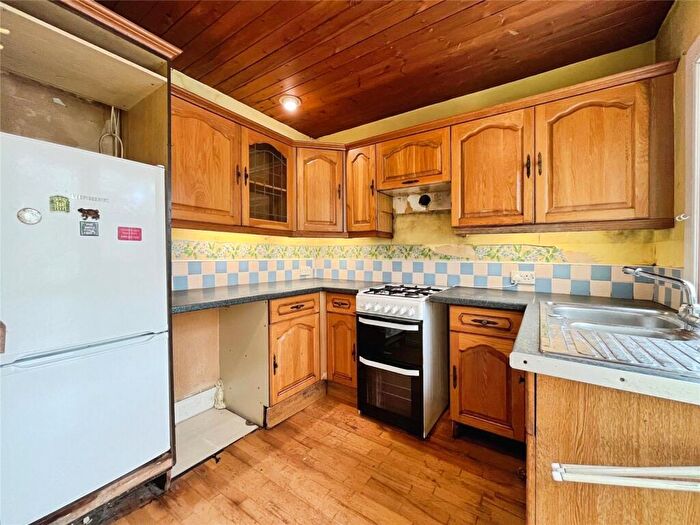 3 Bedroom End Of Terrace House For Sale In Elibank Road, London, SE9