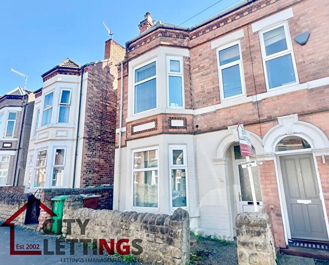 5 Bedroom Semi-Detached House To Rent In Lenton Nottingham, NG7