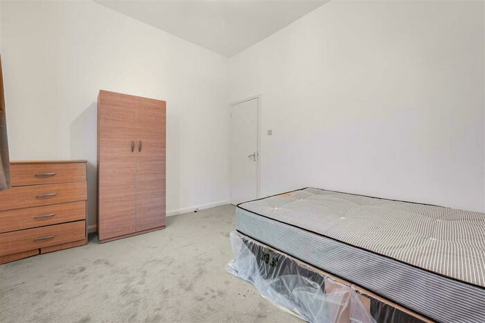 2 Bedroom Flat For Sale In Cranhurst Road, NW2