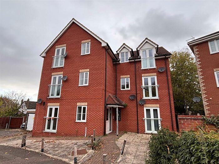 2 Bedroom Flat To Rent In Finbars Walk, Ipswich, IP4